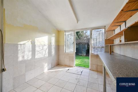 undefined, Empire Road, Perivale, Middlesex, UB6