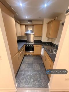 2 bedroom flat to rent, Sandpiper Close, Greenhithe, DA9