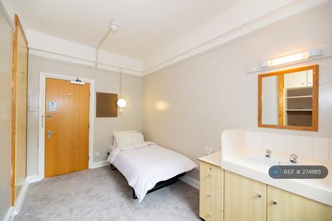1 bedroom in a house share to rent, Foley Street, London, W1W
