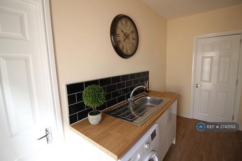 1 bedroom in a house share to rent, Sandford Road, Doncaster, DN4