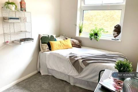 undefined, Railway Place, Hertford, SG13