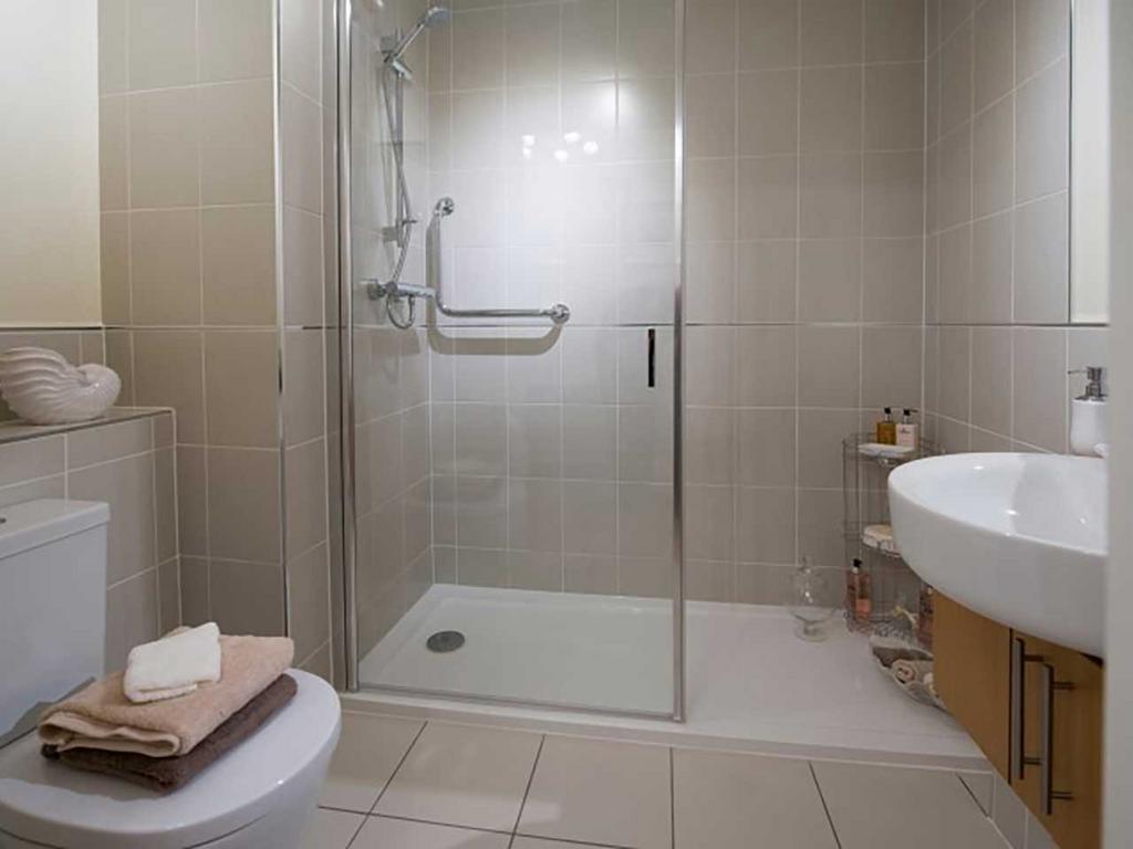 Show Apartment Shower Room