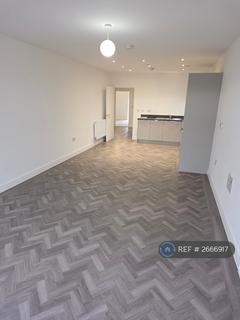 2 bedroom flat to rent, Blyth Road, Hayes, UB3