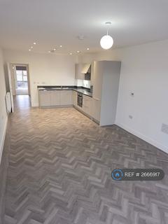 2 bedroom flat to rent, Blyth Road, Hayes, UB3