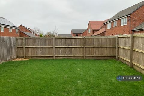 2 bedroom semi-detached house to rent, Ombersley Drive, Nuneaton, CV11
