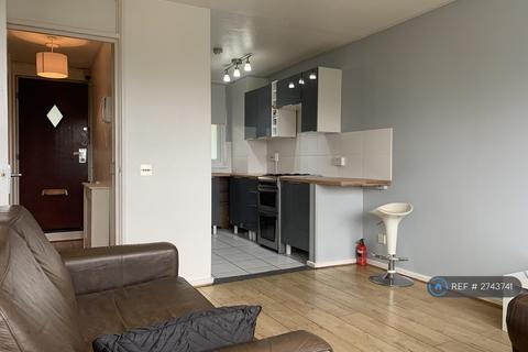 1 bedroom flat to rent, Southwark Park Road, London, SE16