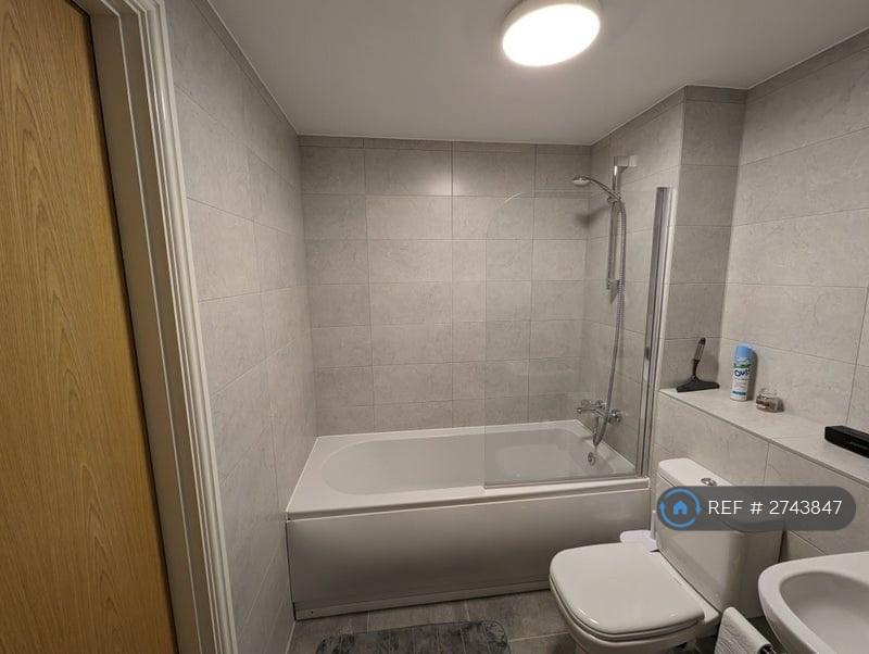 Bathroom 2