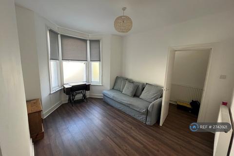 1 bedroom flat to rent, Darwin Street, London, SE17