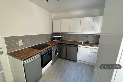 1 bedroom flat to rent, Darwin Street, London, SE17