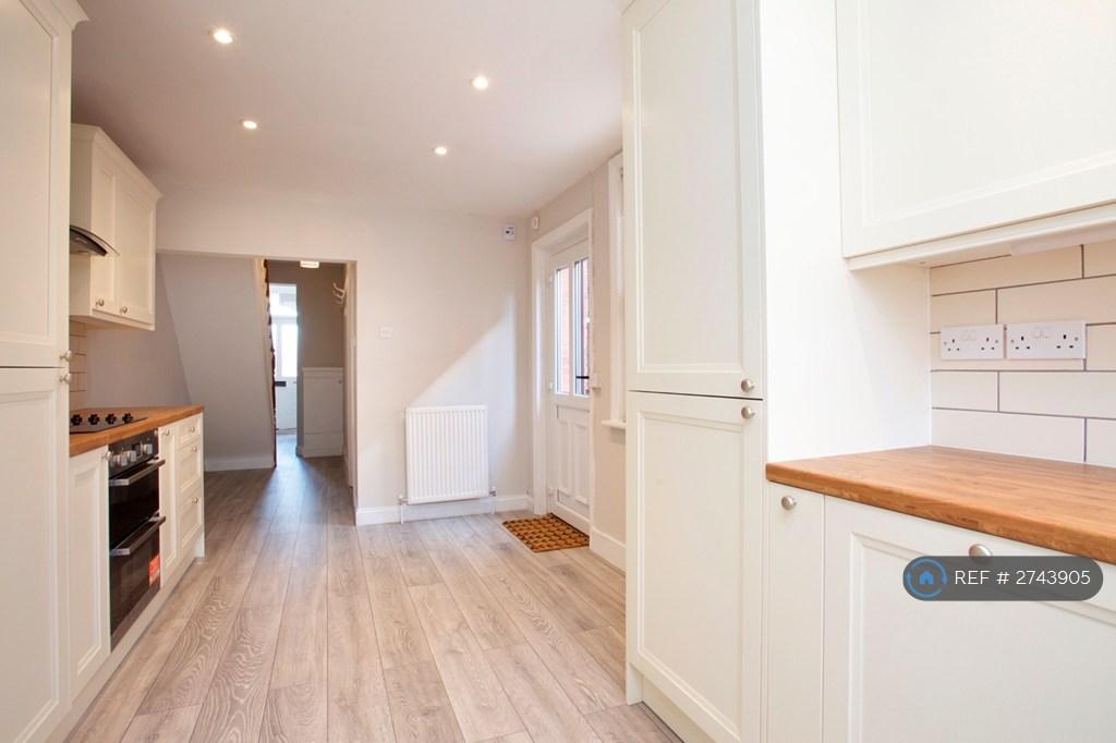 Kitchen & Downstairs Cloakroom