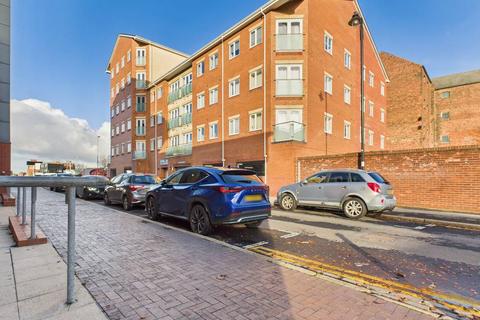 2 bedroom apartment for sale, Old Harbour Court, 10 Wincolmlee, Hull, HU2 8HZ