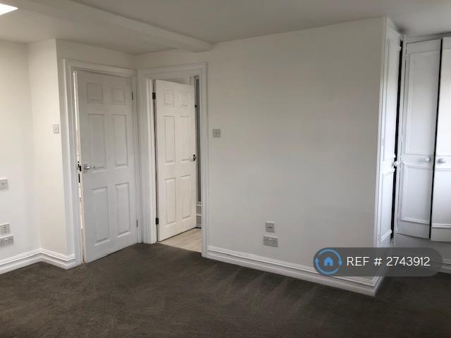 Doors To Main Rm/Shower/Double Wardrobes