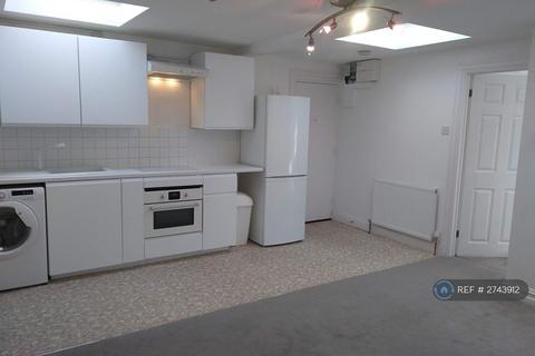 1 bedroom flat to rent, Barnes, London, SW13