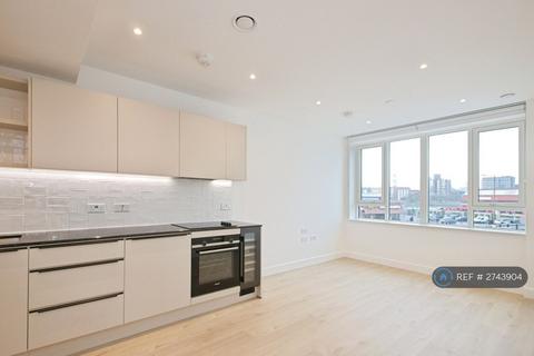 1 bedroom flat to rent, Picklington Terrace, London, SE28