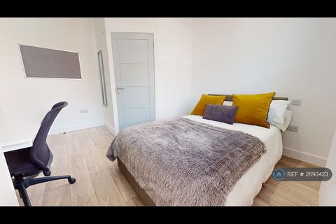 6 bedroom terraced house to rent, Burleigh Street, Manchester, M15