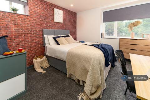 Sharples Hall Street, Oldham, OL4
