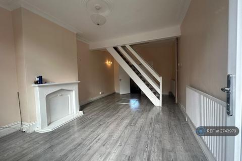 3 bedroom end of terrace house to rent, Wheldrake Road, Sheffield, S5