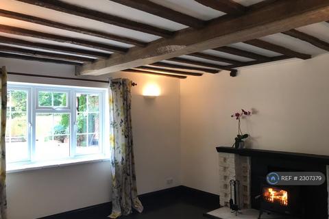 5 bedroom detached house to rent, South Farm Lane, Bagshot, GU19