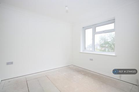 3 bedroom terraced house to rent, Sundridge Drive, Chatham, ME5