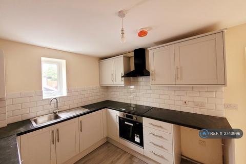 2 bedroom flat to rent, Addiscombe Road, Watford, WD18