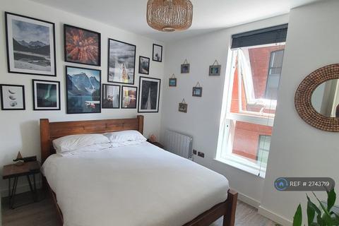 2 bedroom flat to rent, Blossom Street, Manchester, M4