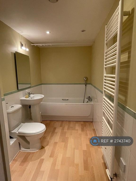 Main Bathroom