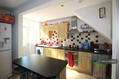 3 bedroom terraced house to rent, Kendale Road, Bridgwater, TA6