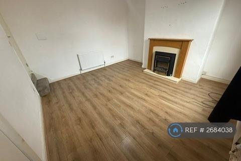 2 bedroom terraced house to rent, West View, Leeds, LS11