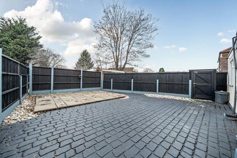 2 bedroom maisonette for sale, Maple Street, Romford RM7