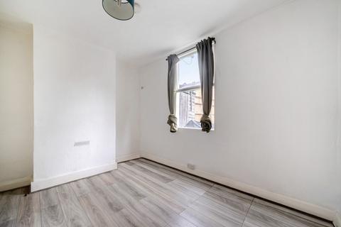 2 bedroom maisonette for sale, Tynemouth Road, Mitcham CR4