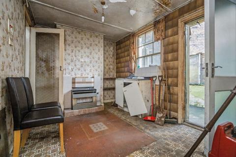 3 bedroom end of terrace house for sale, 28 St. Pauls Street, Sittingbourne, Kent, ME10 2LA