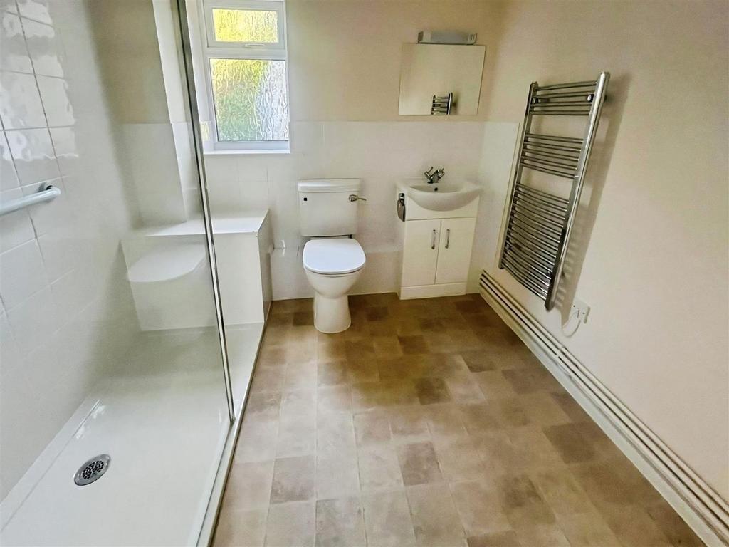 Bathroom new.jpg