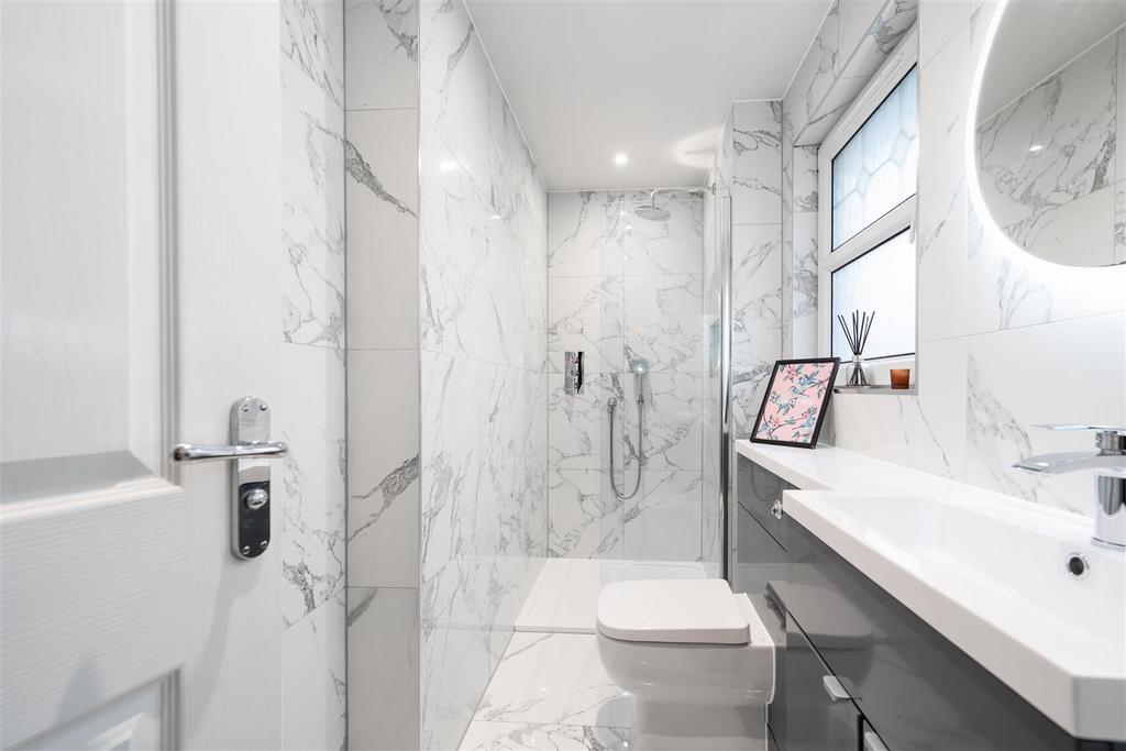 Ensuite.jpg