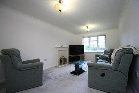 1 bedroom flat for sale, Lowry Court, Hyde SK14