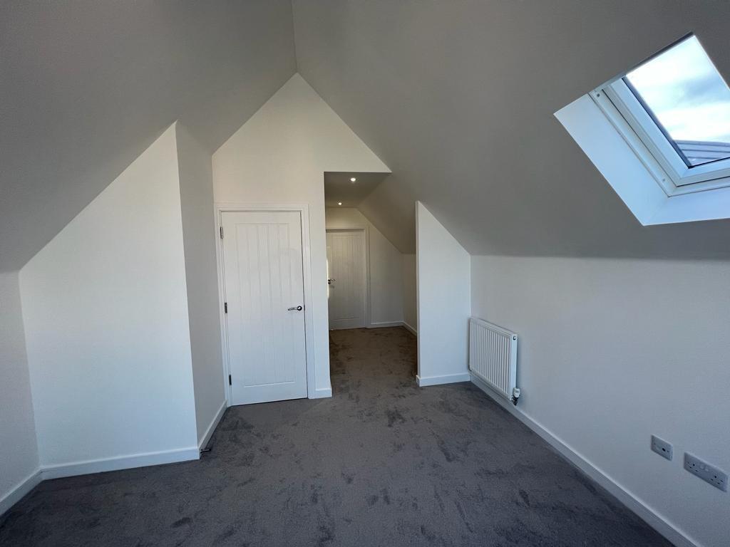 Andover 4 bed (6).jpg