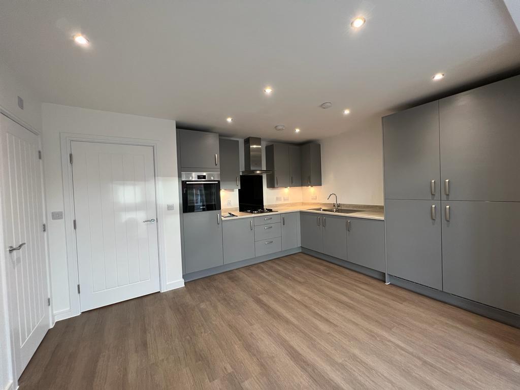 Andover 4 bed (16).jpg
