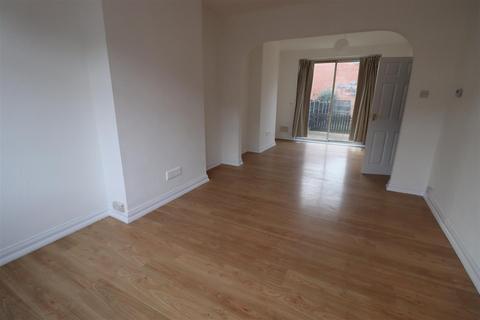 3 bedroom detached house to rent, Worcester Road, Leicester LE2