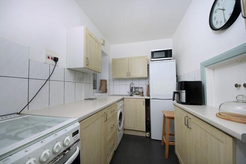 1 bedroom flat for sale, The Avenue, W13
