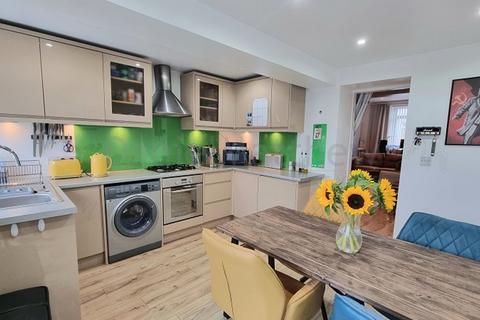 2 bedroom terraced house for sale, Cemetery Road, Bridgend, CF31
