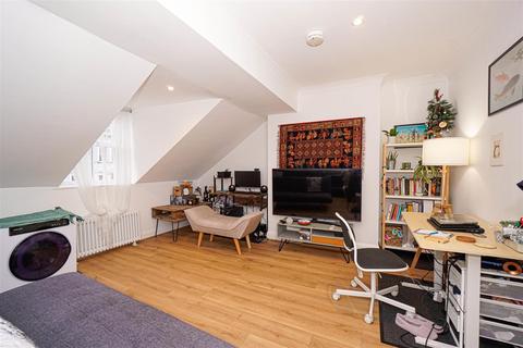 1 bedroom flat for sale, Stockleigh Road, St Leonards-On-Sea