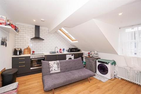 1 bedroom flat for sale, Stockleigh Road, St Leonards-On-Sea