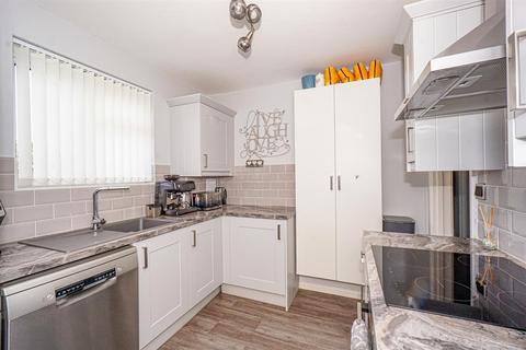2 bedroom flat for sale, Edinburgh Road, St. Leonards-On-Sea