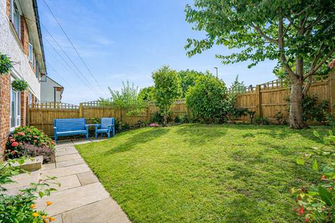 2 bedroom flat for sale, Edinburgh Road, St. Leonards-On-Sea