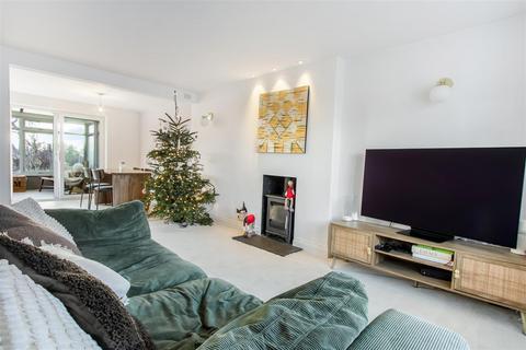 3 bedroom semi-detached house for sale, Woodview, Cuffley