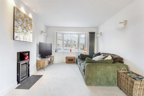 undefined, Woodview, Cuffley