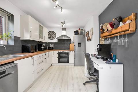 1 bedroom flat for sale, The Beeches, Ash Vale
