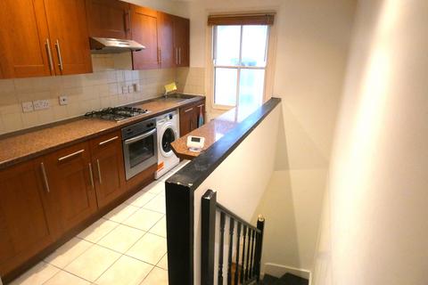 1 bedroom flat to rent, Roman Road, London E3