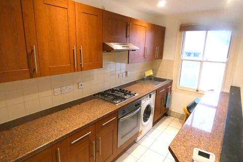 1 bedroom flat to rent, Roman Road, London E3