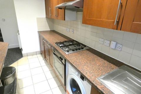 1 bedroom flat to rent, Roman Road, London E3