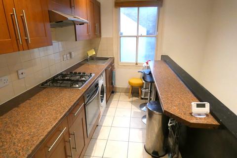 1 bedroom flat to rent, Roman Road, London E3